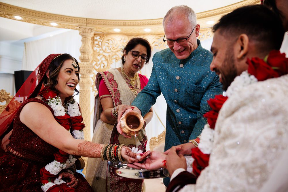 Hindu wedding ceremony at Oatland Park hotel