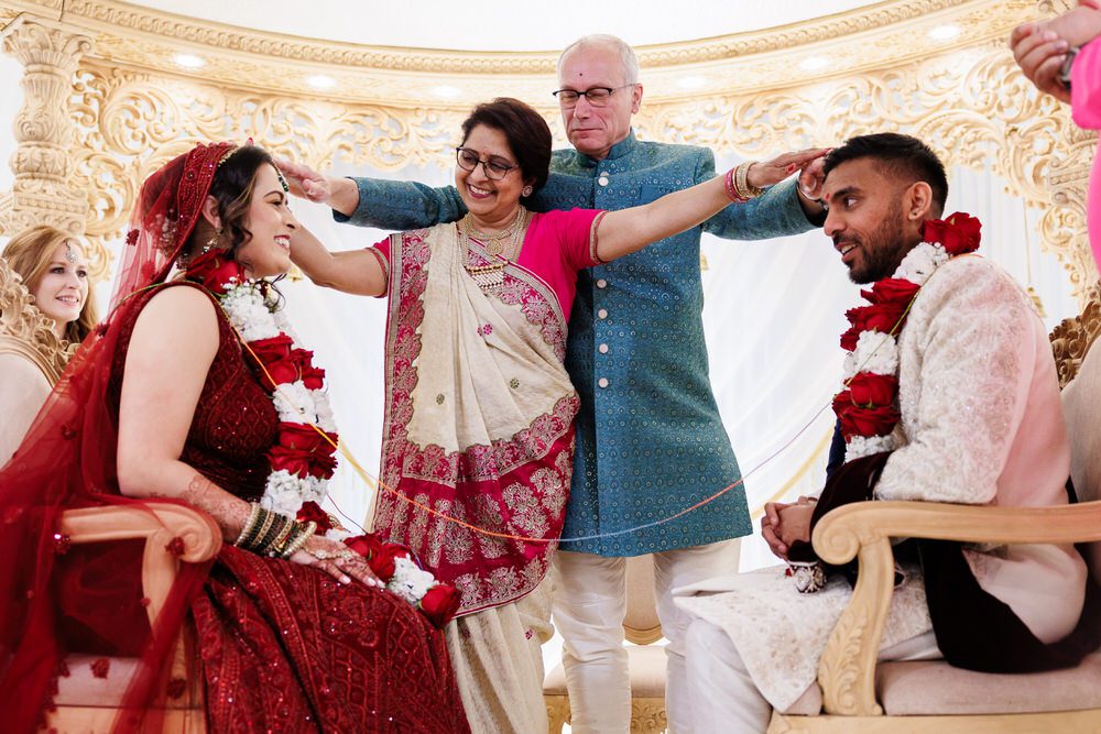 Hindu wedding ceremony at Oatland Park hotel