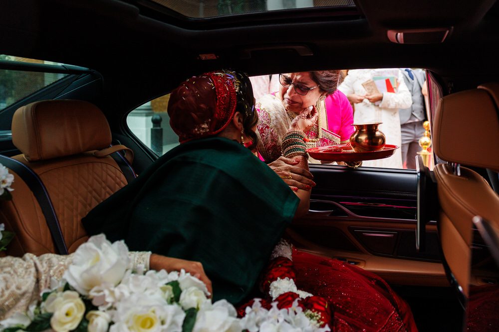 Hindu wedding ceremony at Oatland Park hotel