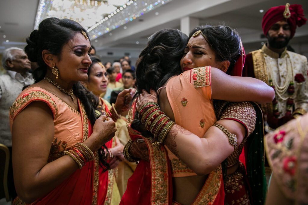 HINDU-WEDDING-WILLESDEN-TEMPLE_39 | Beautiful Asian Wedding Photography ...